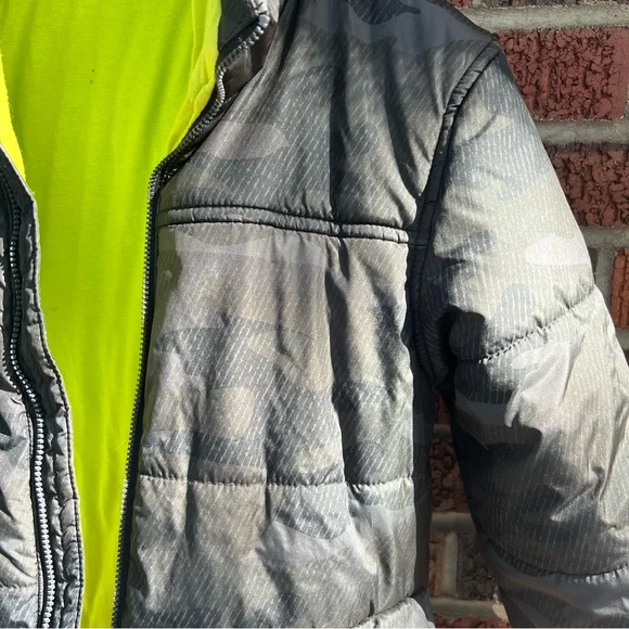 DSG Black and Neon Green Full Zip Up Hooded Puffer Jacket